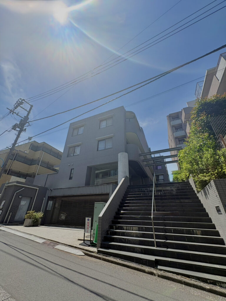コム戸山台　1階